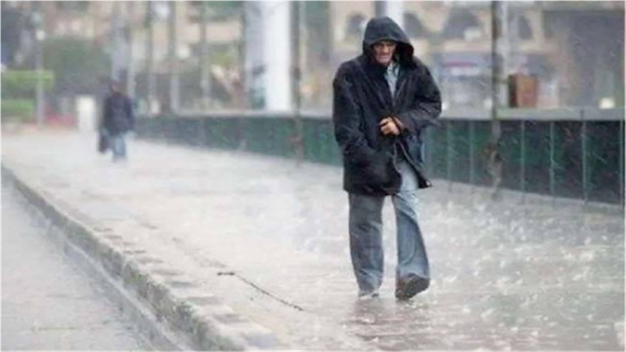 تحذير لمرتدى الصيف.. الأرصاد الجوية توضح تقلبات درجات الحرارة خلال الأيام القادمة